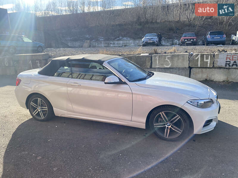 Кабриолет BMW 2 Series 2016 в Киеве фото 13 Кабриолет BMW 2 Series 2016 в Киеве