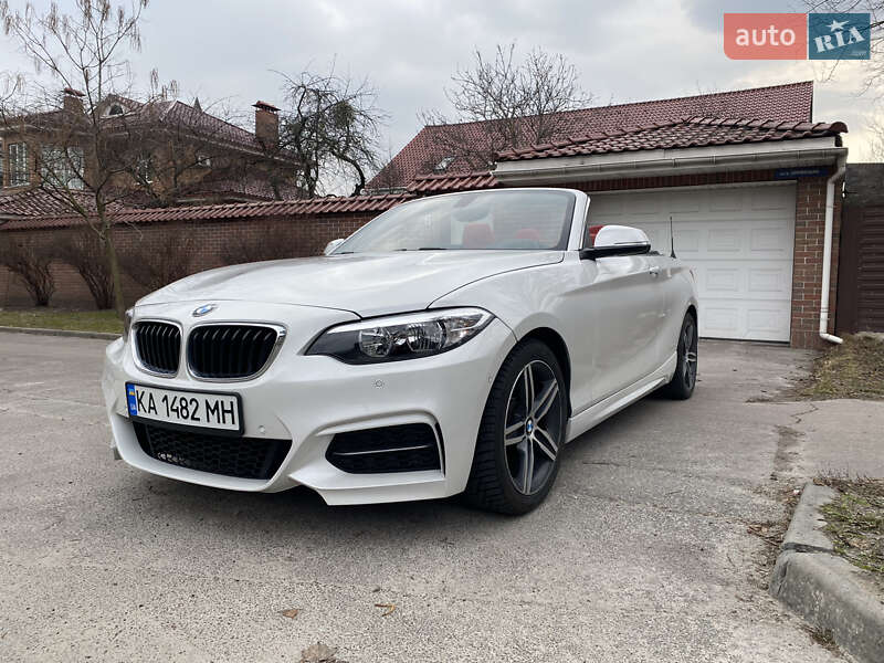 Кабриолет BMW 2 Series 2016 в Киеве фото 5 Кабриолет BMW 2 Series 2016 в Киеве