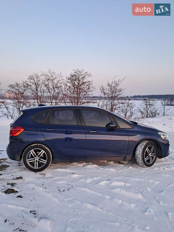 Мікровен BMW 2 Series 2016 в Харкові