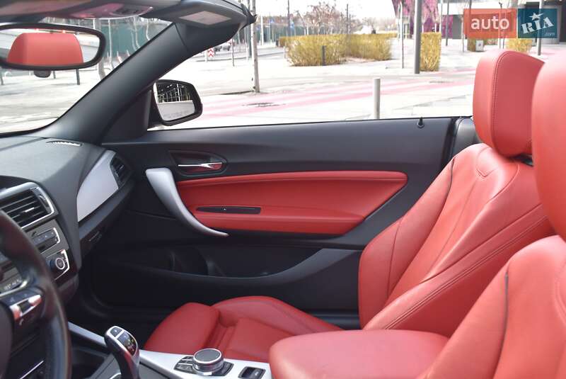 Кабриолет BMW 2 Series 2017 в Киеве фото 18 Кабриолет BMW 2 Series 2017 в Киеве