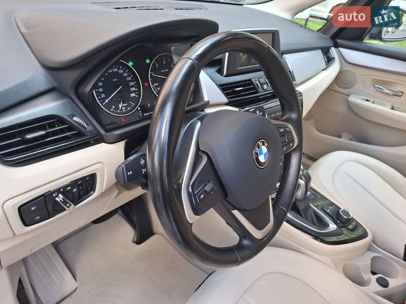 Микровэн BMW 2 Series 2015 в Черновцах фото 21 Микровэн BMW 2 Series 2015 в Черновцах