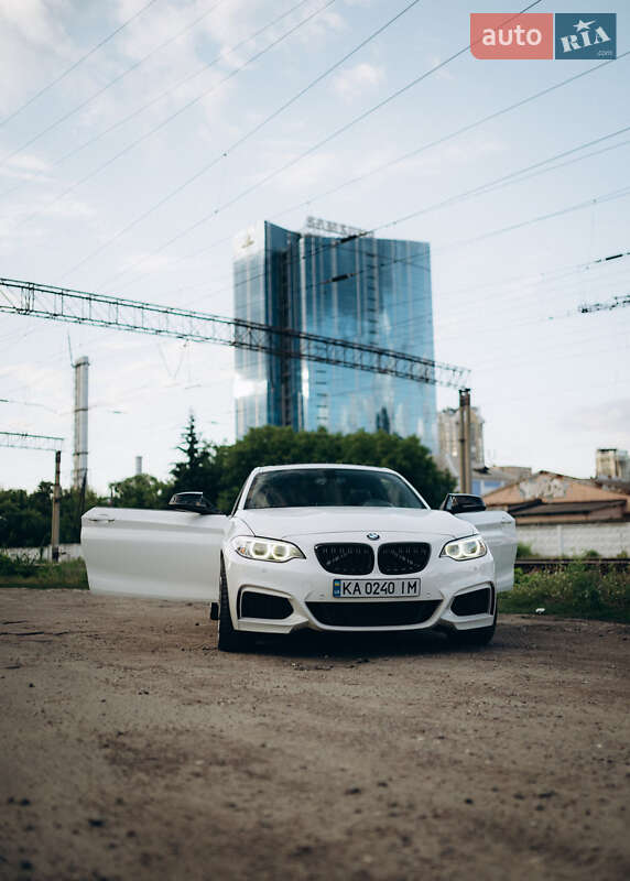 Купе BMW 2 Series 2017 в Киеве фото 8 Купе BMW 2 Series 2017 в Киеве