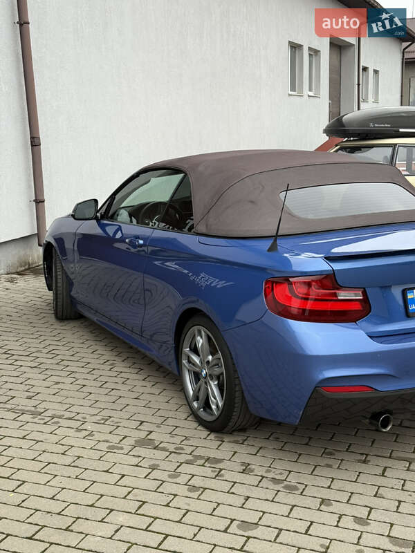 Кабриолет BMW 2 Series 2015 в Ужгороде