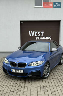 Кабриолет BMW 2 Series 2015 в Ужгороде