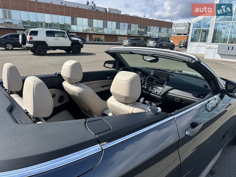 Кабриолет BMW 2 Series 2015 в Киеве