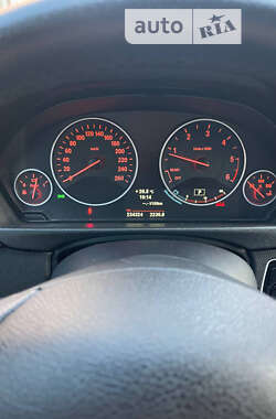 Ліфтбек BMW 3 Series GT 2014 в  фото 10 Ліфтбек BMW 3 Series GT 2014 в