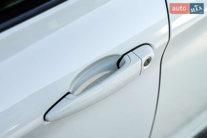 Ліфтбек BMW 3 Series GT 2013 в Львові фото 13 Ліфтбек BMW 3 Series GT 2013 в Львові