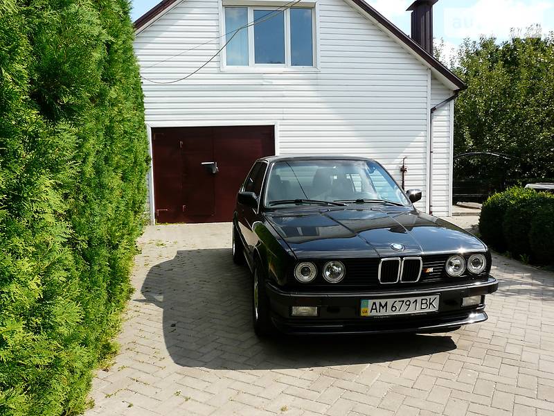 Седан BMW 3 Series 1986 в Житомире