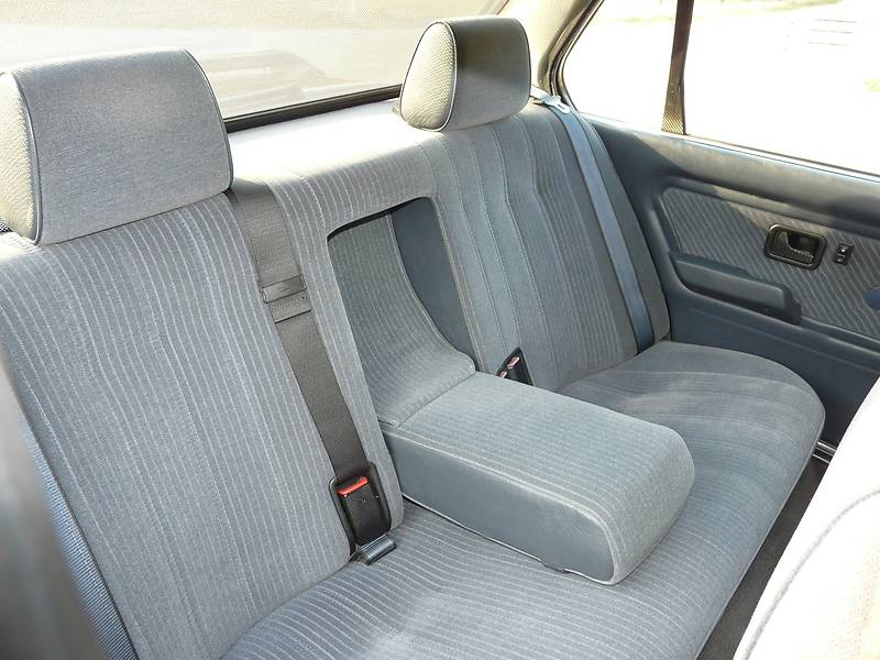 Седан BMW 3 Series 1986 в Житомире