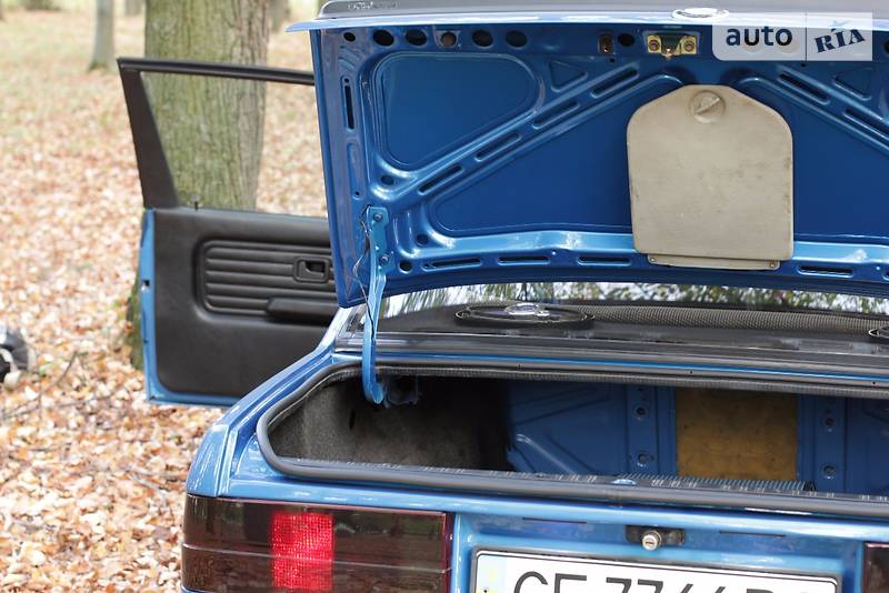 Купе BMW 3 Series 1986 в Черновцах