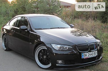 Купе BMW 3 Series 2009 в Ровно