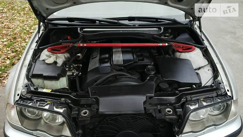 Седан BMW 3 Series 2000 в Києві