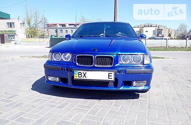 Седан BMW 3 Series 1994 в Староконстантинове