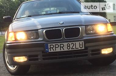 Седан BMW 3 Series 1994 в Дрогобыче