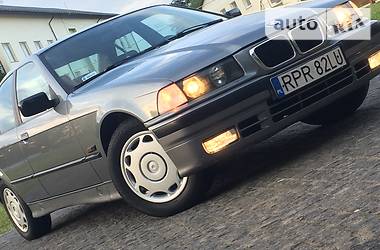 Седан BMW 3 Series 1994 в Дрогобыче