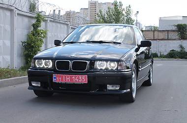 Седан BMW 3 Series 1996 в Киеве