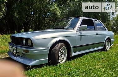 Купе BMW 3 Series 1987 в Миргороде