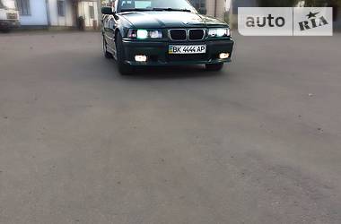 Седан BMW 3 Series 1993 в Луцке