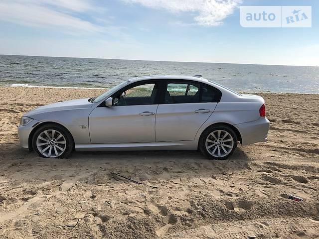 Седан BMW 3 Series 2011 в Одессе