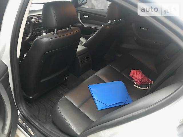 Седан BMW 3 Series 2011 в Одессе