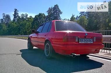 Седан BMW 3 Series 1987 в Киеве