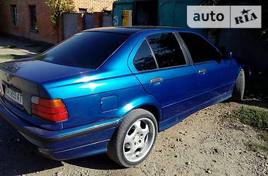 Седан BMW 3 Series 1997 в Кропивницком