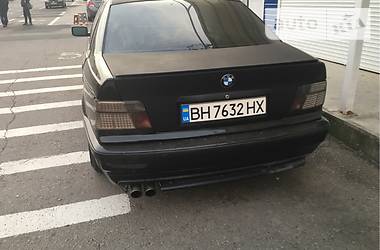 Седан BMW 3 Series 1991 в Одессе