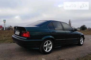 Седан BMW 3 Series 1997 в Ровно