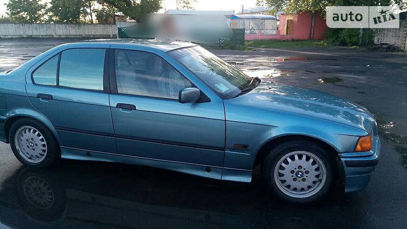 Седан BMW 3 Series 1996 в Трускавці