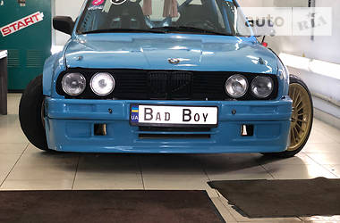 Купе BMW 3 Series 1990 в 