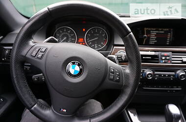 Купе BMW 3 Series 2011 в 