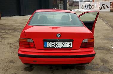 Седан BMW 3 Series 1996 в Тячеві