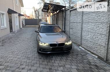 Седан BMW 3 Series 2015 в Запорожье
