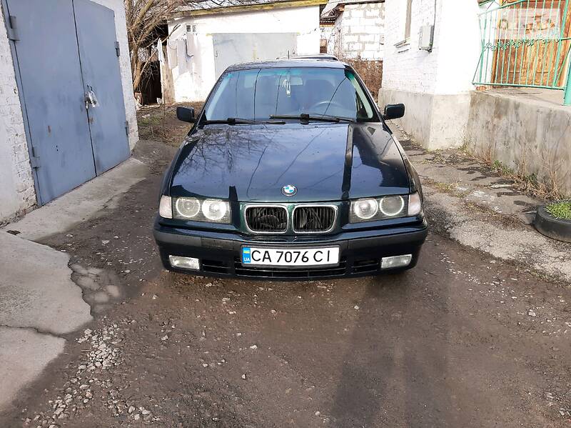 Седан BMW 3 Series 1996 в Умани