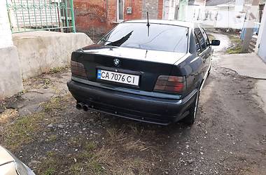 Седан BMW 3 Series 1996 в Умани