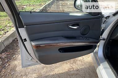 Седан BMW 3 Series 2011 в 