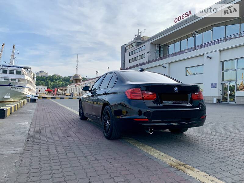 Седан BMW 3 Series 2015 в Одесі