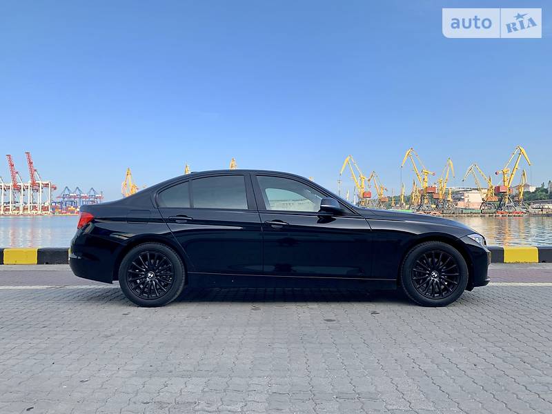 Седан BMW 3 Series 2015 в Одесі