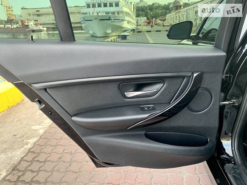 Седан BMW 3 Series 2015 в Одесі