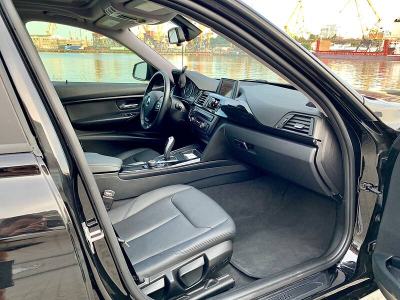 Седан BMW 3 Series 2015 в Одесі