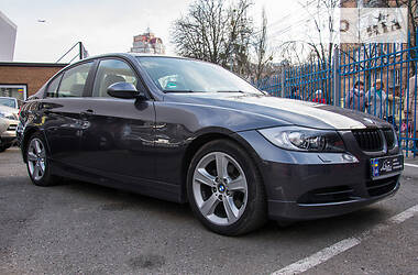 Седан BMW 3 Series 2005 в  фото 3 Седан BMW 3 Series 2005 в