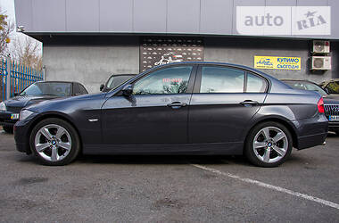 Седан BMW 3 Series 2005 в  фото 8 Седан BMW 3 Series 2005 в