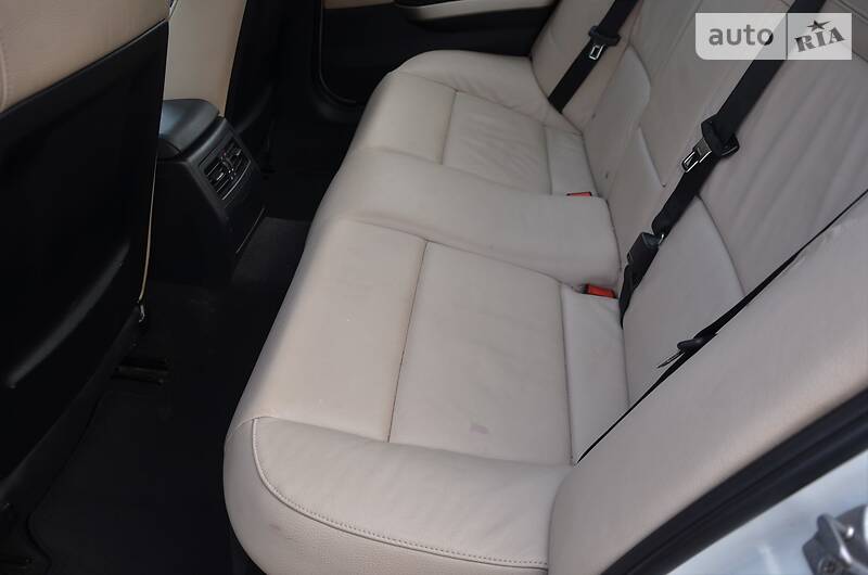 Седан BMW 3 Series 2010 в Києві