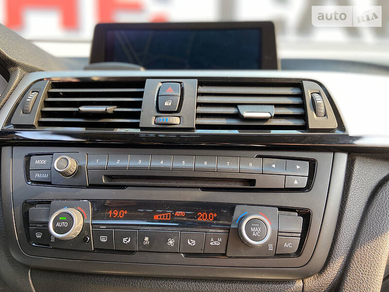 Седан BMW 3 Series 2012 в Киеве