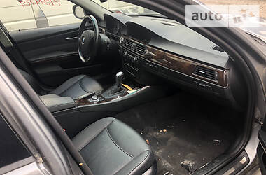 Седан BMW 3 Series 2010 в 