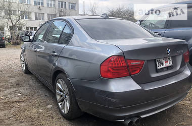 Седан BMW 3 Series 2010 в 
