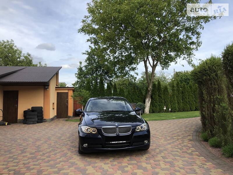 Седан BMW 3 Series 2008 в Львові