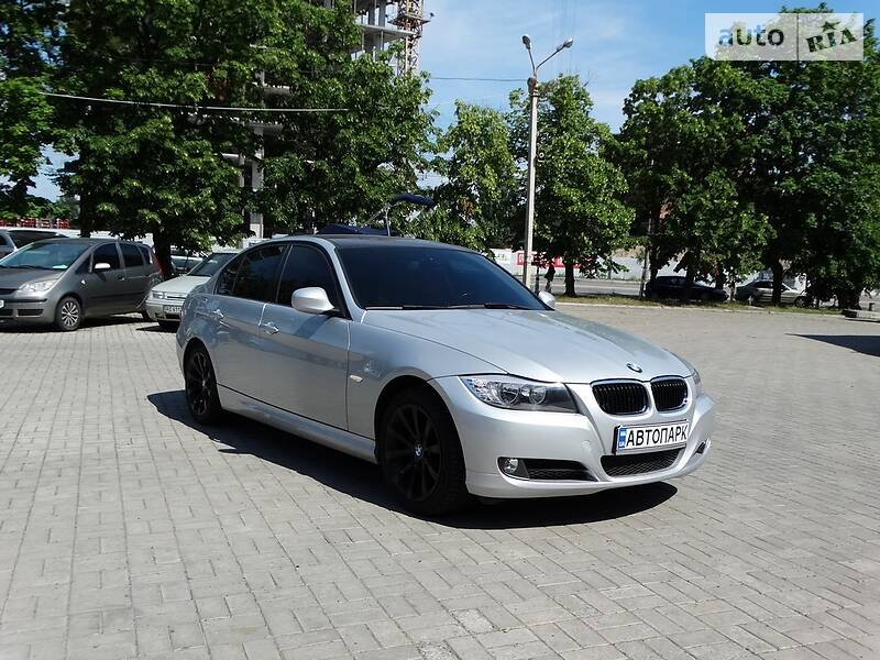 Седан BMW 3 Series 2010 в Дніпрі