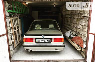 Седан BMW 3 Series 1984 в Николаеве