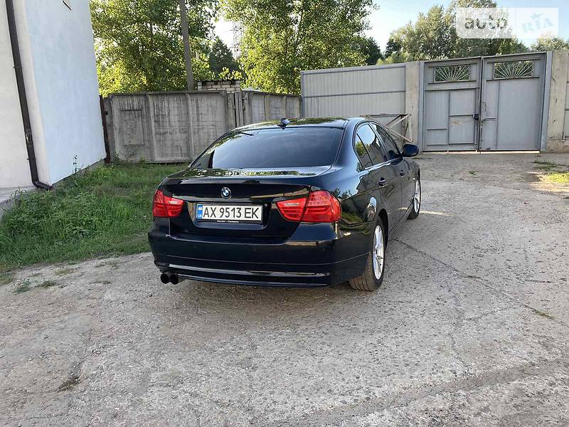 Седан BMW 3 Series 2010 в Харкові